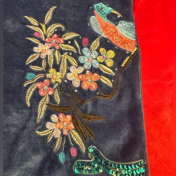 WOW POSHMARK - Authentic BCBG Maxazria Velour Embroidered Pants - Picture 10 of 12